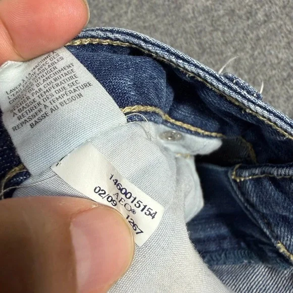 Y2K American Eagle Denim Micro Mini Skirt Womens 2 Blue Distressed Low Rise - Picture 4 of 9